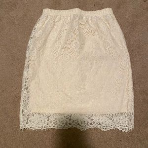 Lace skirt